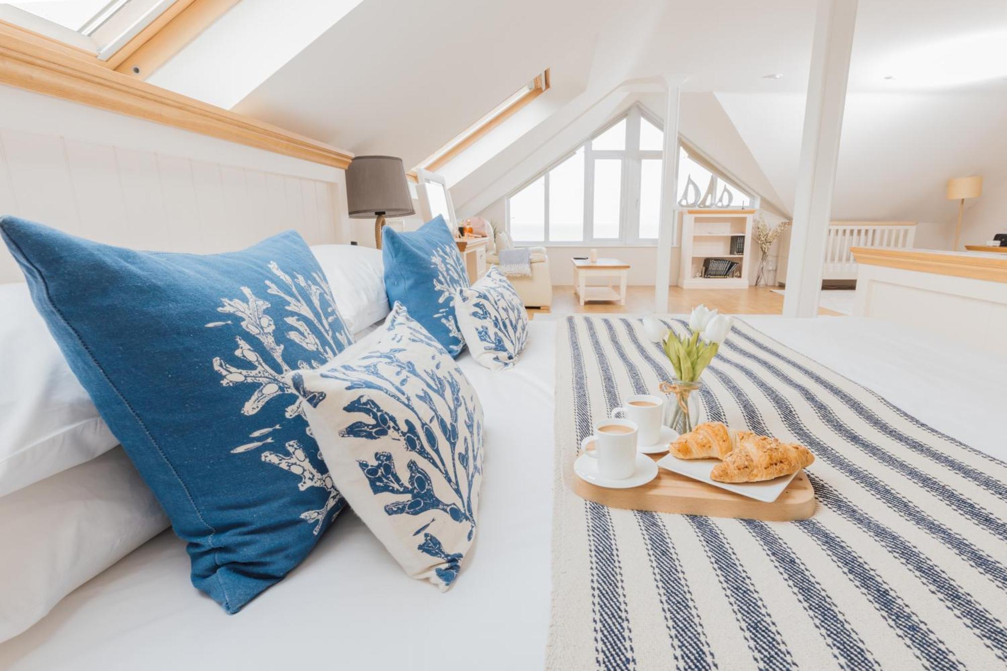 Carbis Bay - Luxury 3 Bed Penthouse Apartment With Sea Views Parking Sauna Balcony Экстерьер фото